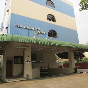 Pasir Panjang Inn